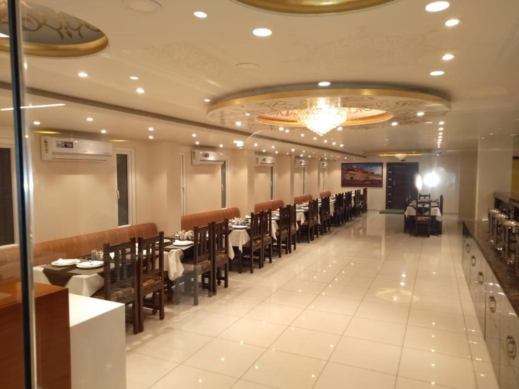 Hotel Royal Amer Dźajpur Zewnętrze zdjęcie
